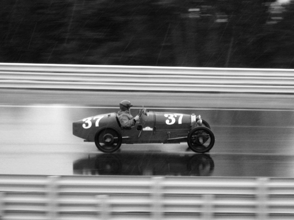 Bugatti_rain6